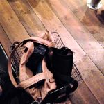 Japonia - w restauracjach obsługa podaje koszyk, w którym można położyć torebkę, żeby się nie brudziła na podłodze