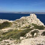 Marsylia - wyspa Ratonneau - skaliste urwiska i piękne widoki