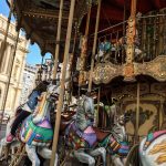 Marsylia - Marsylia - Marsylia - La Belle Epoque Carrousel- zwiedzanie z dziećmi - przejażdżka karuzelą to miłe urozmaicenie dla maluchów