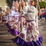 Andaluzja - Feria de Ronda 2018 - parada - grupa folklorystyczna prezentująca tradycyjne tańce