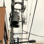 Tokio - Asakusa - kunsztowna plątanina kabli nad głowami
