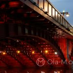 Tokio, pięknie oświetlony most na rzece Sumida