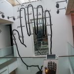 Malaga - Interaktywne Muzeum Muzyki - używana obecnie pięciolinia wzięła się od notacji wykorzystującej ludzką dłoń - szkoda, że nie uczyli tego w szkole...