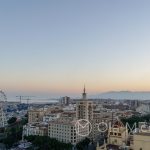 Andaluzja - Malaga - panorama miasta z tarasu hotelu AC Hotel Malaga